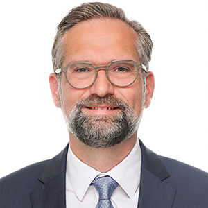 Dr. René Döring - Partner Linklaters LLP