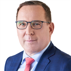 Jens Hasselbächer - Vorstand Kunden & Vertrieb R+V Versicherung 